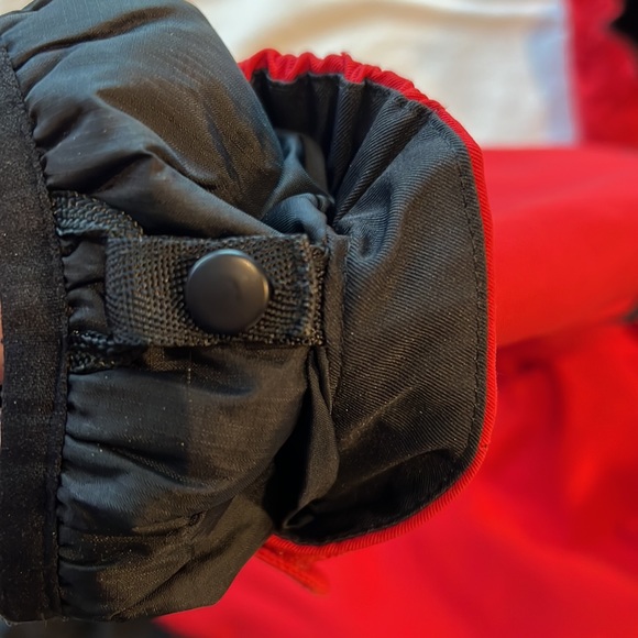 Marmot Kids Winter Ski Jacket, 2 layer, attached hood, red & black size Large - Picture 7 of 8